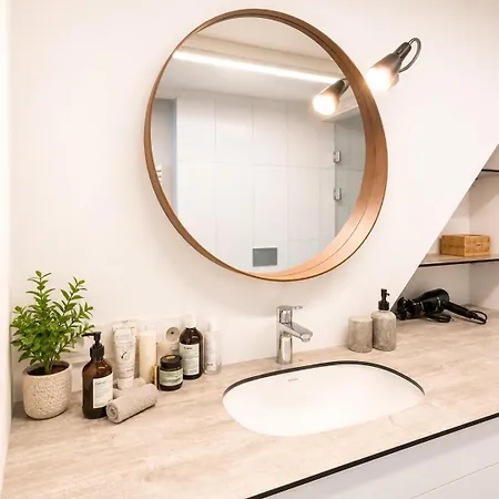 Apartman Vincent Grand Loft-near Clinic, Arena & Stadium *